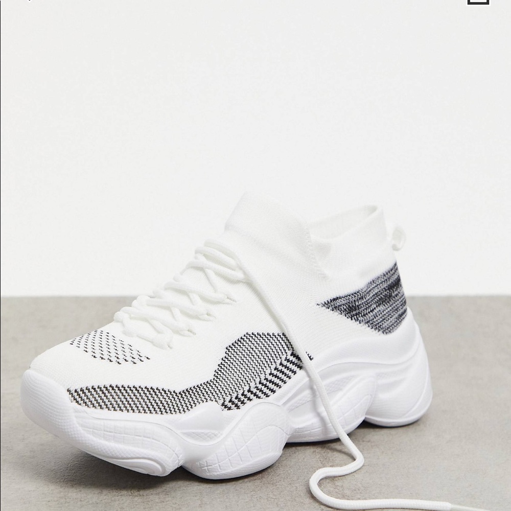 NWOB Knit running sneakers with bubble sole
